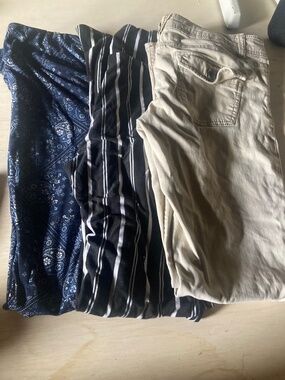 Walmart Women’s Pants Lot of 3 – Paisley, Striped & Beige Casual Pants
